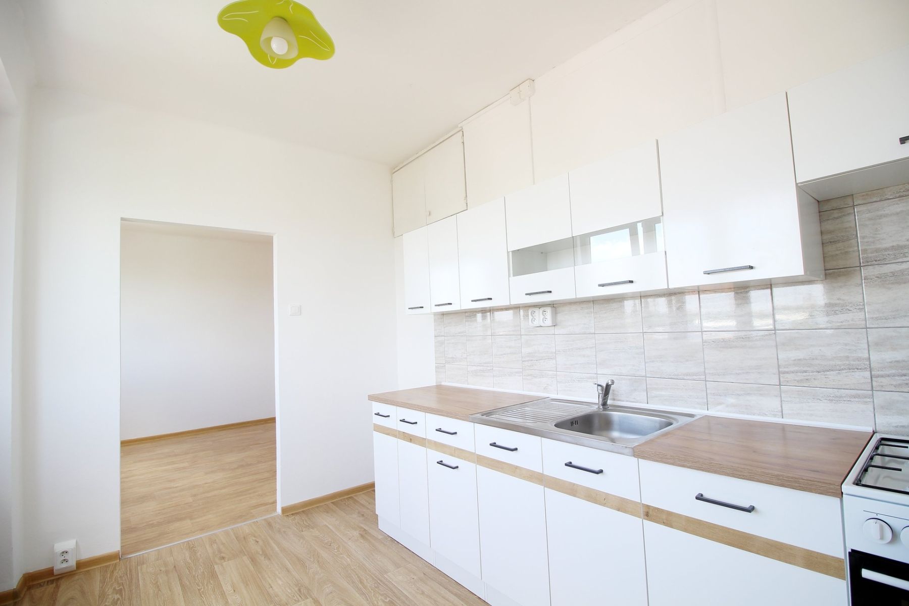 Pronájem bytu 2+1 52 m² — photo 2