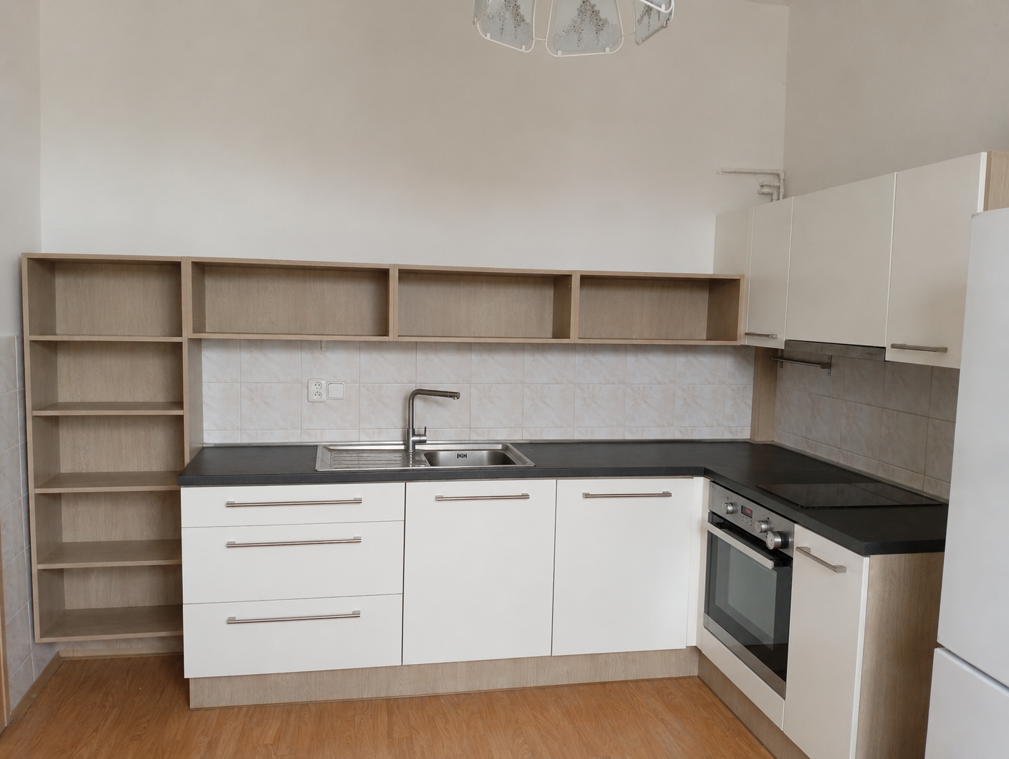 Pronájem bytu 1+1 48 m² — photo 2