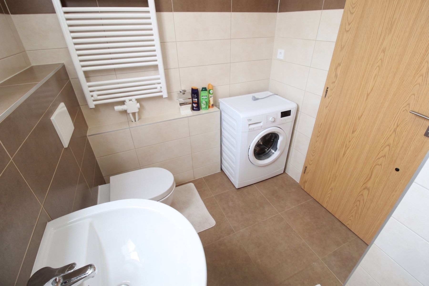 Pronájem bytu 1+kk 32 m² — photo 2