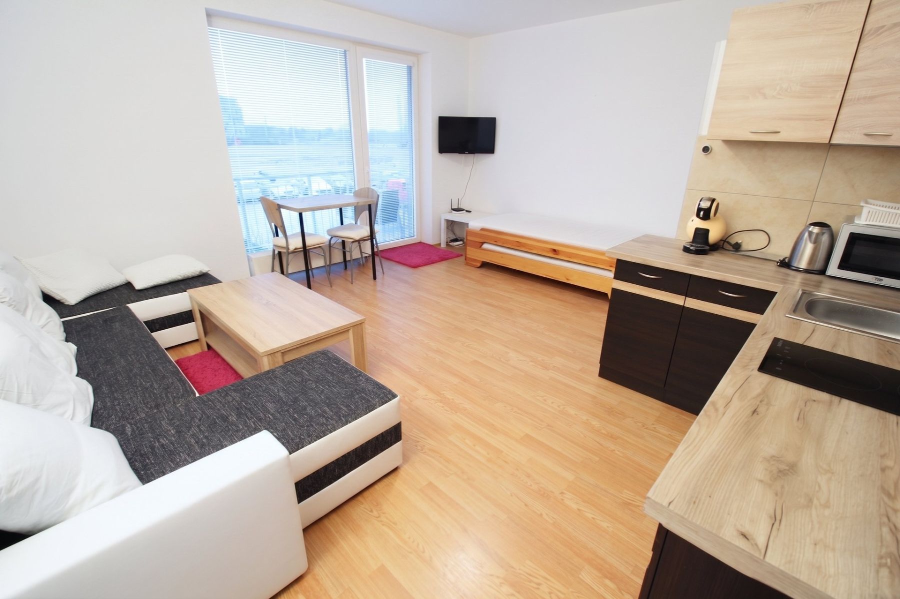 Pronájem bytu 1+kk 32 m² — photo 3