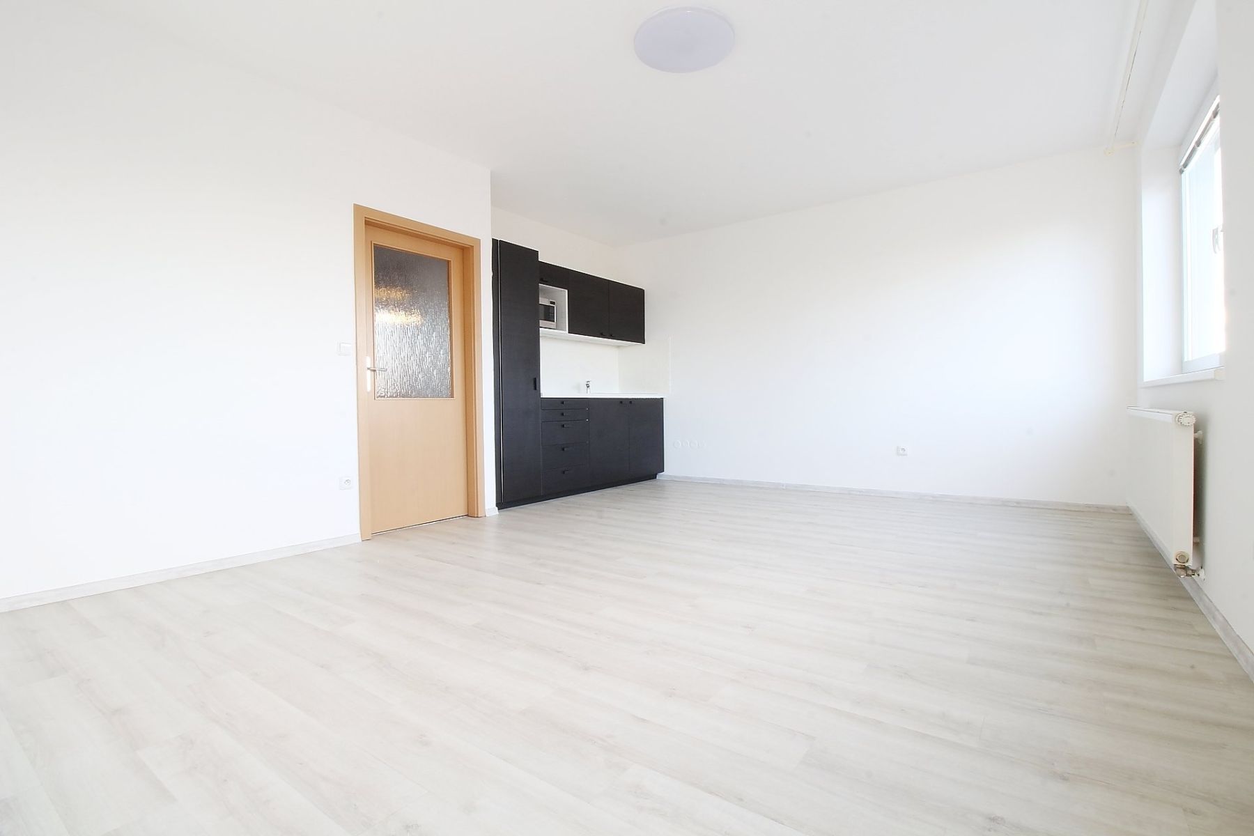 Pronájem bytu 1+kk 35 m² — photo 2