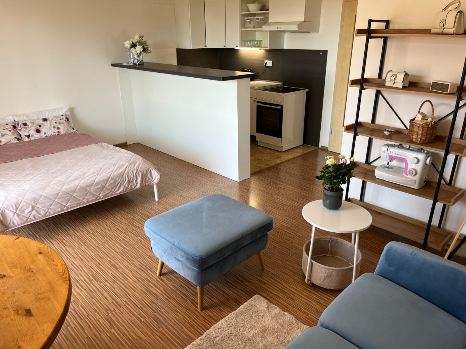 Pronájem bytu 1+kk 41 m² — photo 3