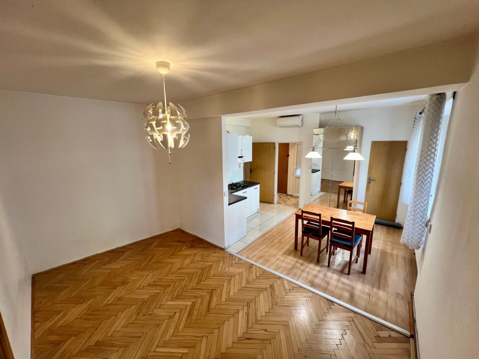 Pronájem bytu 2+kk 45 m² — photo 2