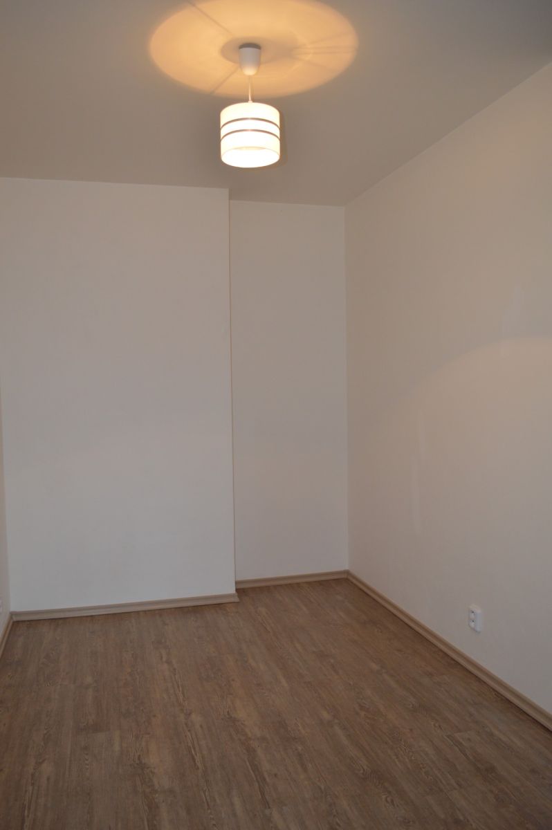 Pronájem bytu 1+kk 33 m² — photo 2