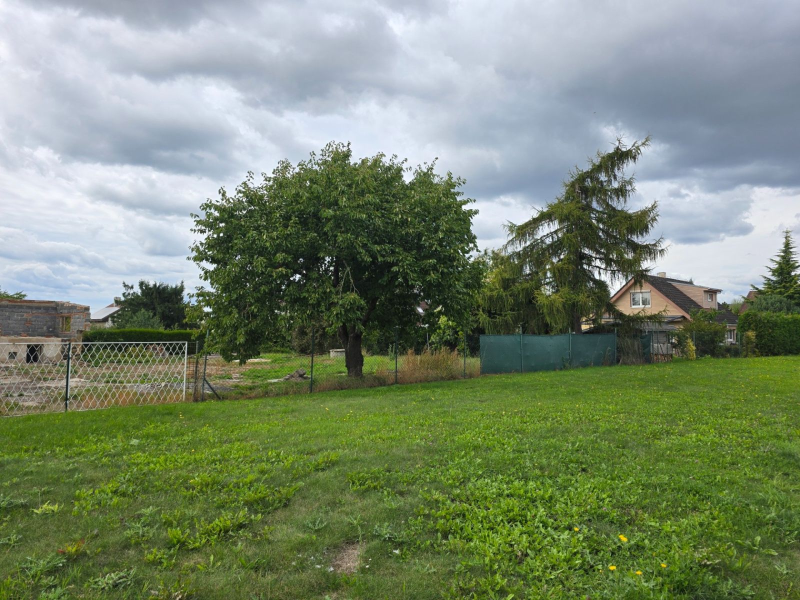 Prodej pozemku 662 m²