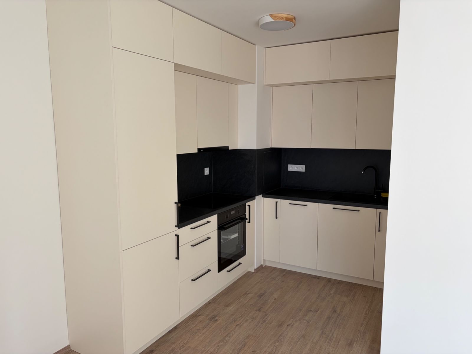 Pronájem bytu 1+kk 38 m² — photo 4