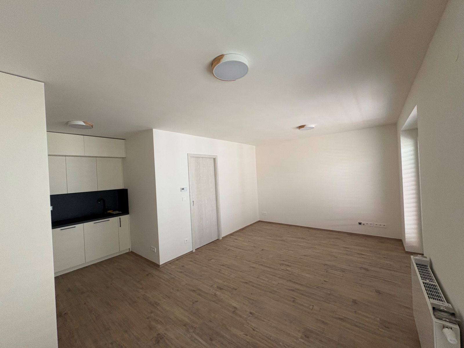 Pronájem bytu 1+kk 38 m² — photo 2