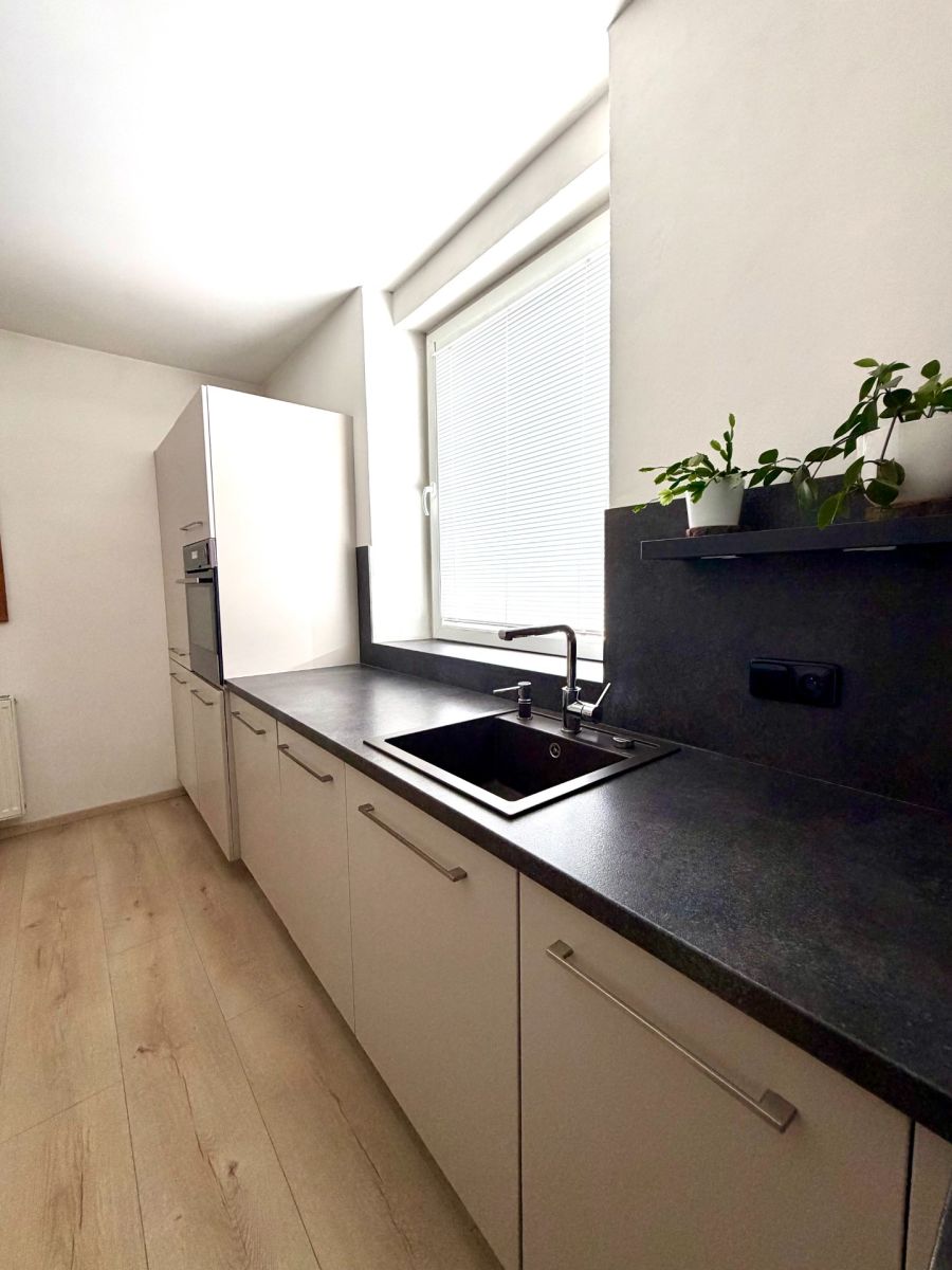 Pronájem bytu 3+1 75 m² — photo 2