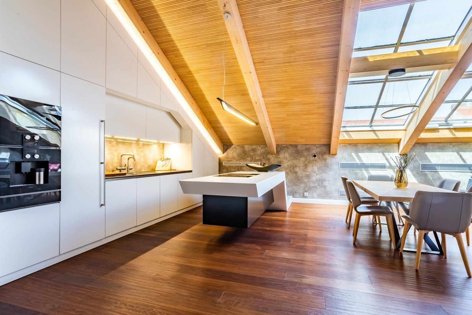 Prodej bytu 5+kk 230 m² — photo 2