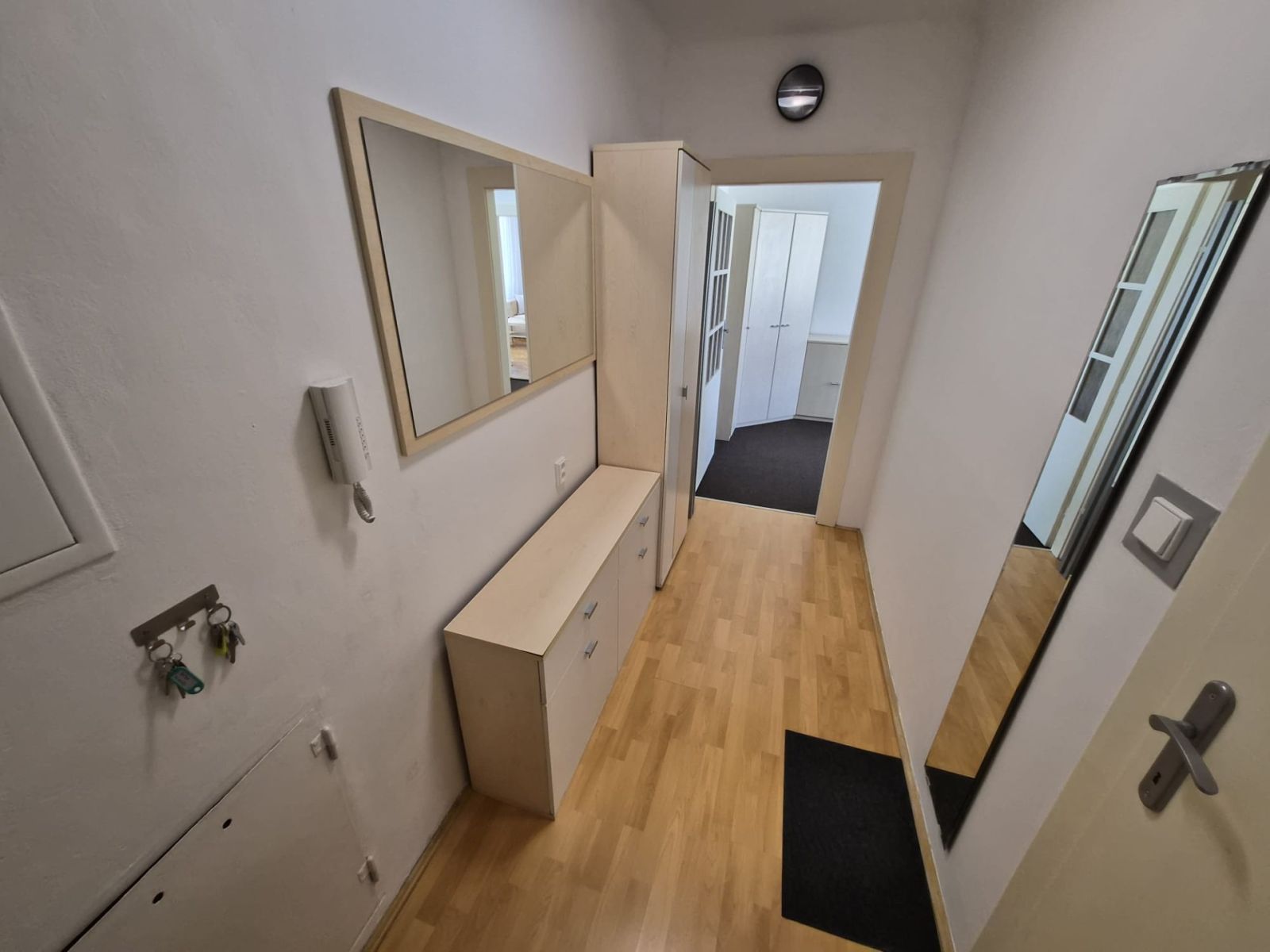 Pronájem bytu 2+kk 50 m² — photo 3