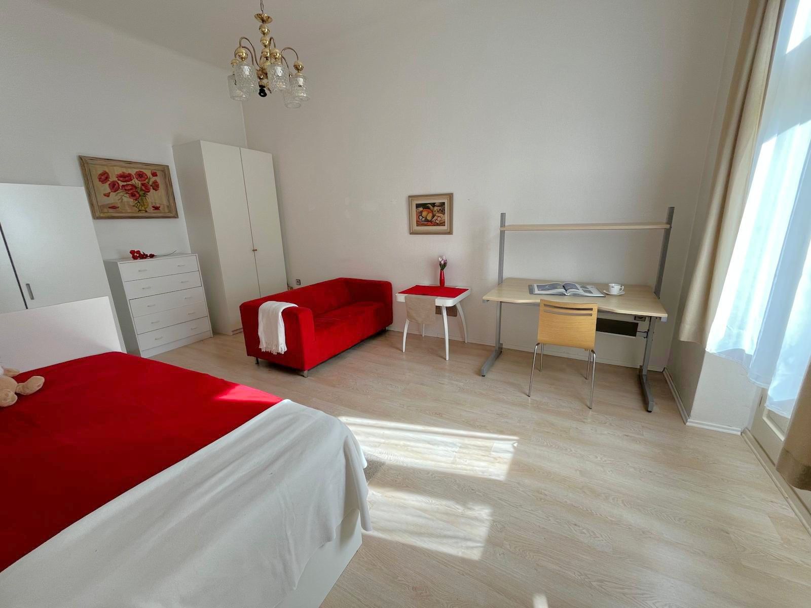 Pronájem bytu 2+kk 19 m² — photo 2