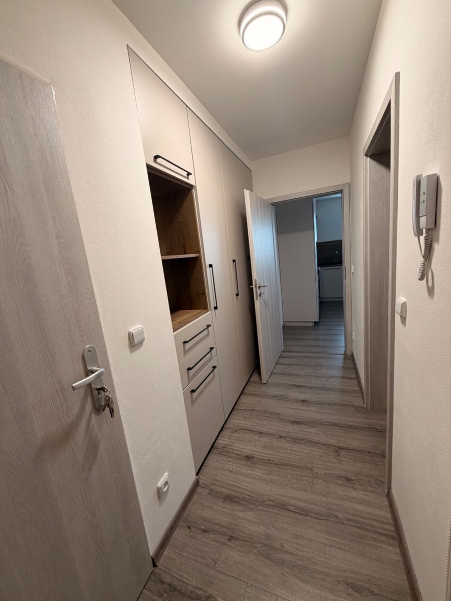 Pronájem bytu 2+kk 48 m² — photo 3
