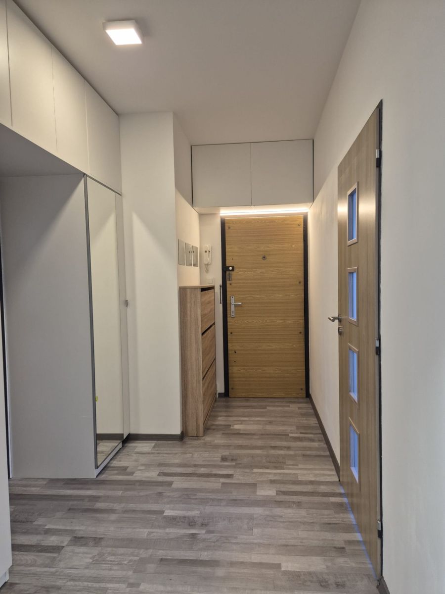 Pronájem bytu 3+1 68 m² — photo 3