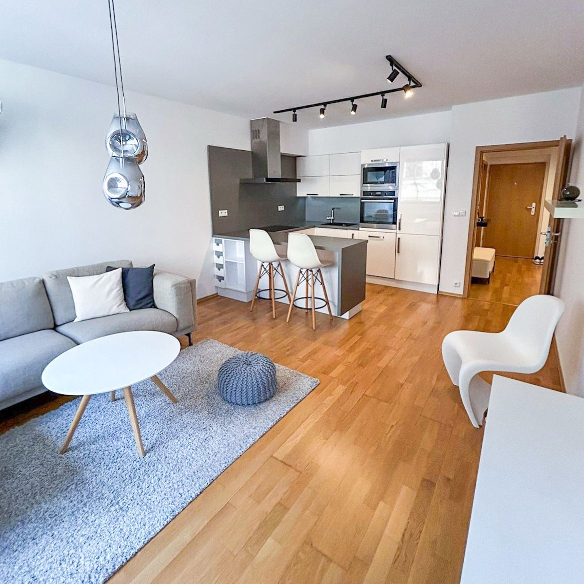 Pronájem bytu 2+kk 54 m²