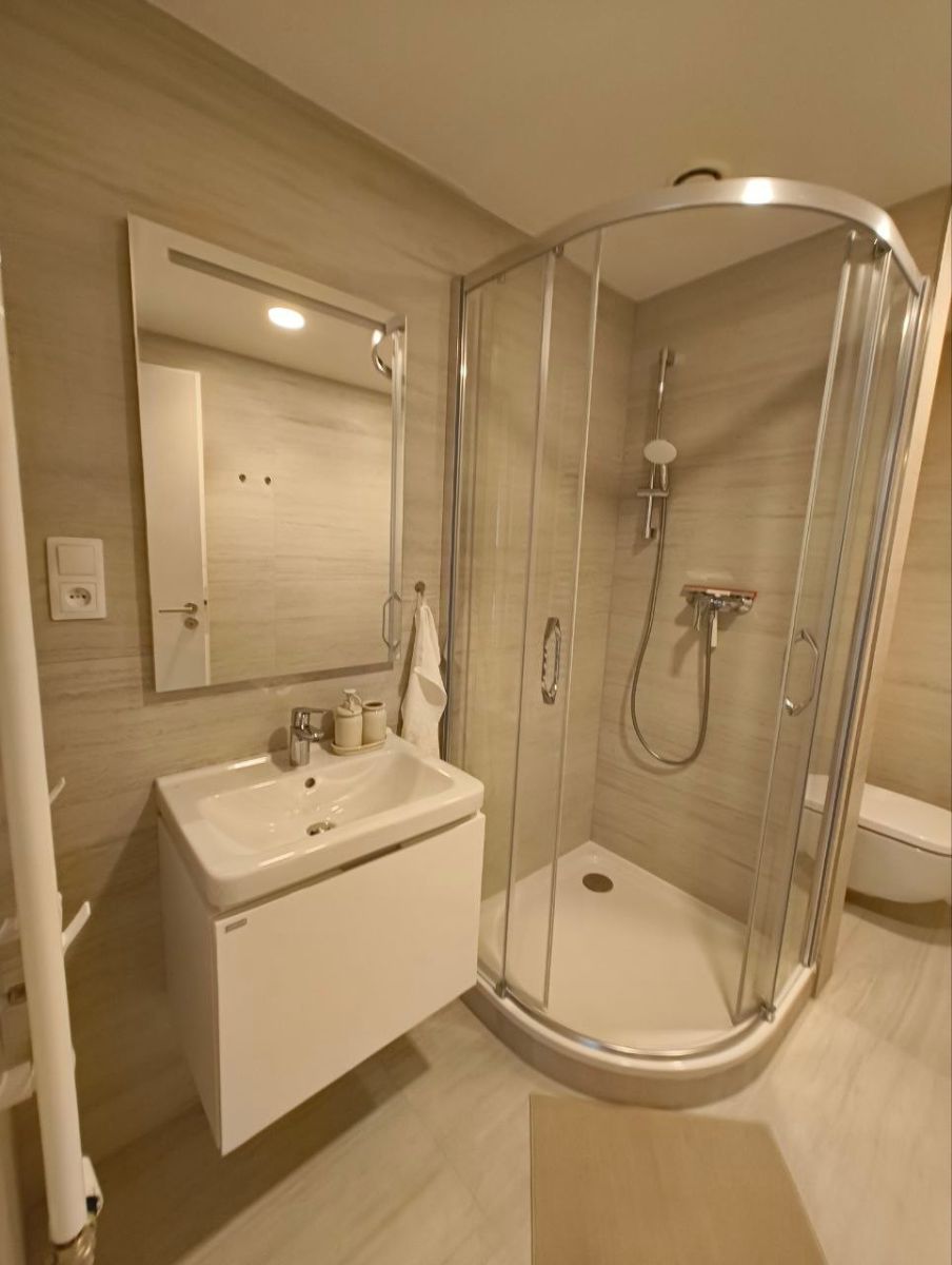 Pronájem bytu 1+kk 34 m² — photo 3