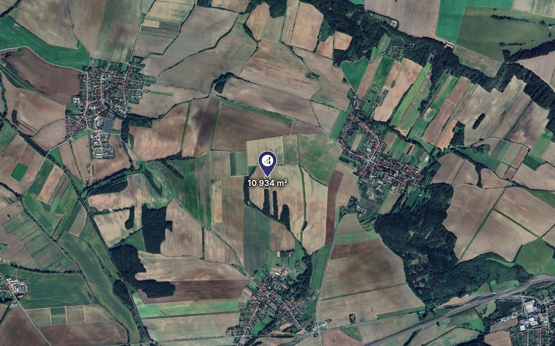 Prodej pozemku 1.215 m² — photo 2