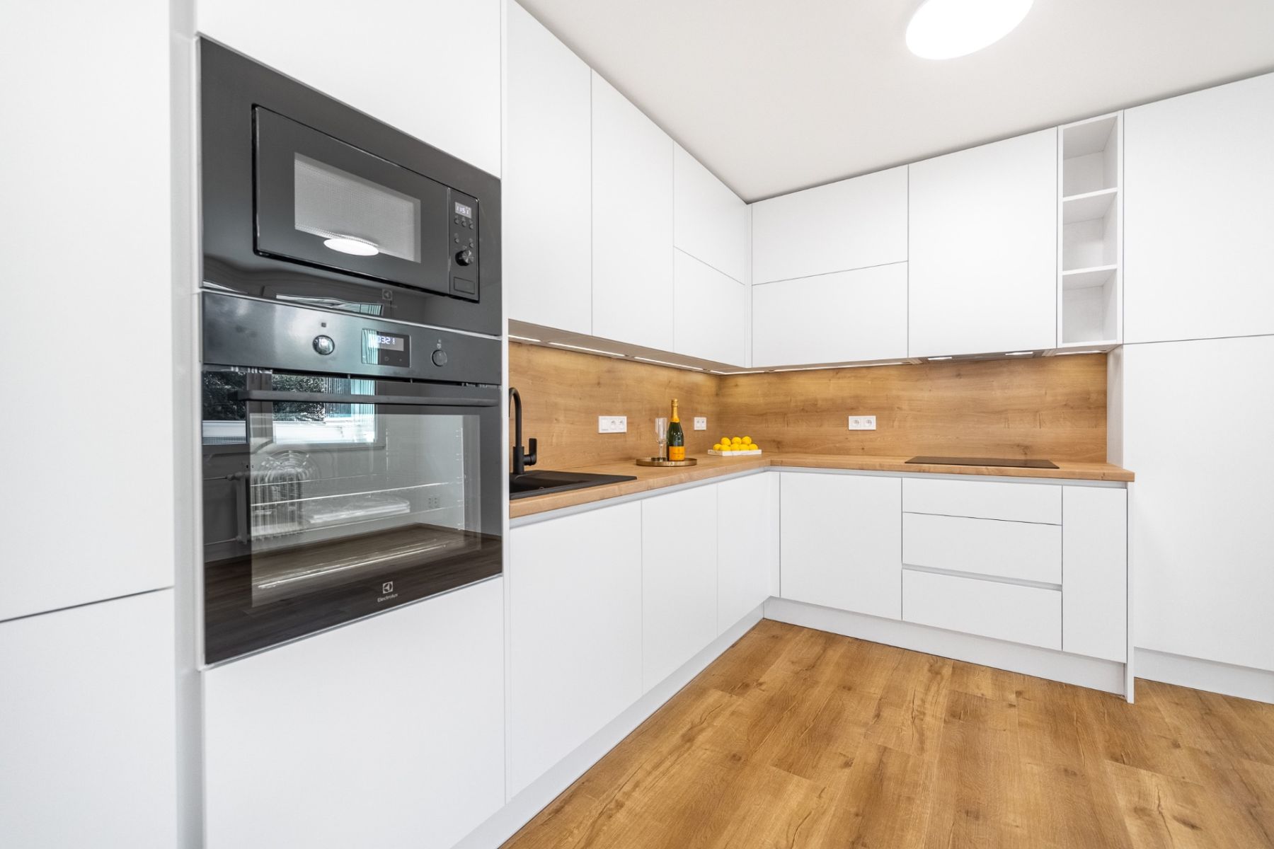 Prodej bytu 3+kk 74 m² — photo 4