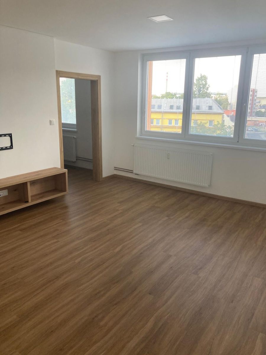 Pronájem bytu 3+1 71 m² — photo 3