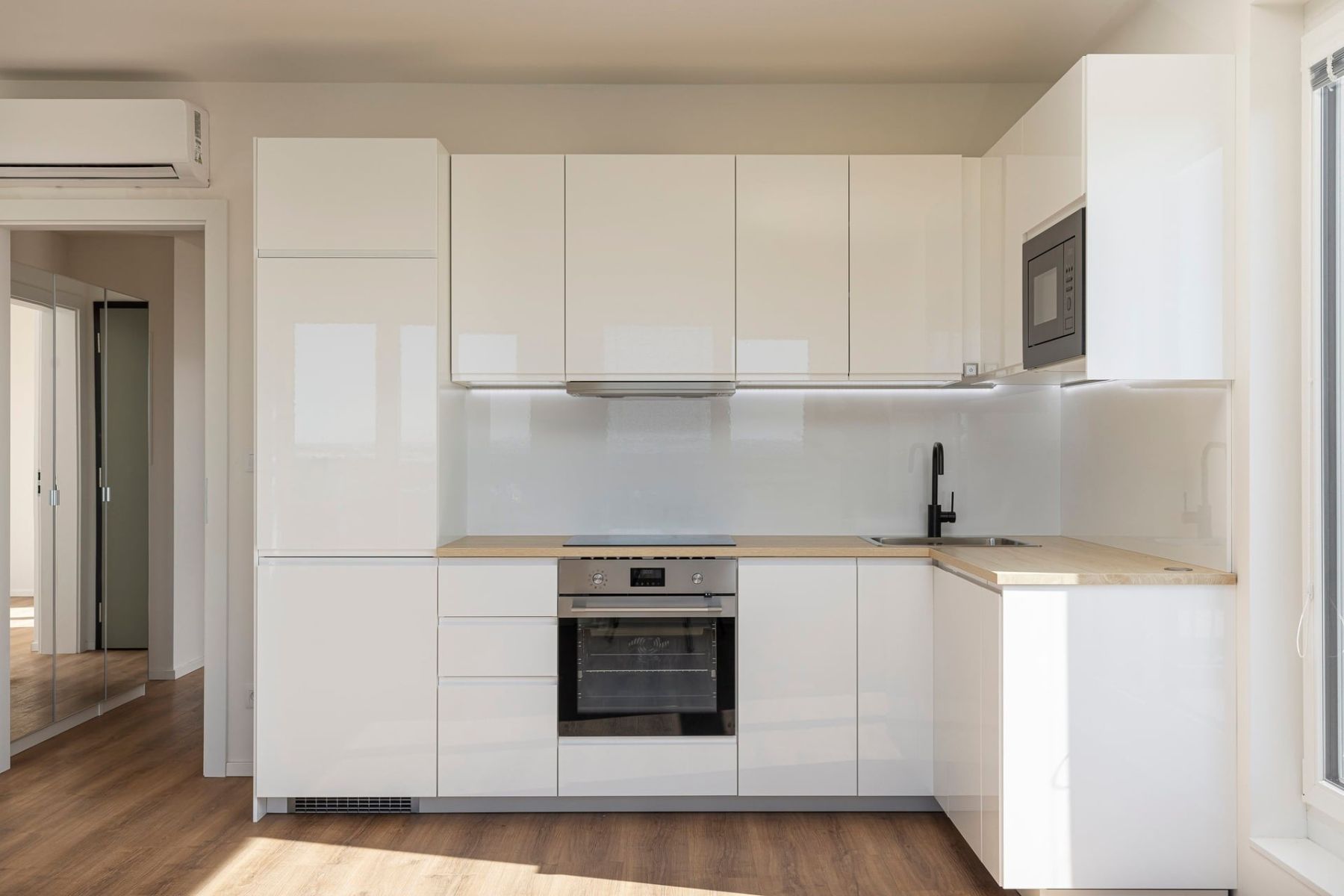 Pronájem bytu 2+kk 53 m² — photo 2