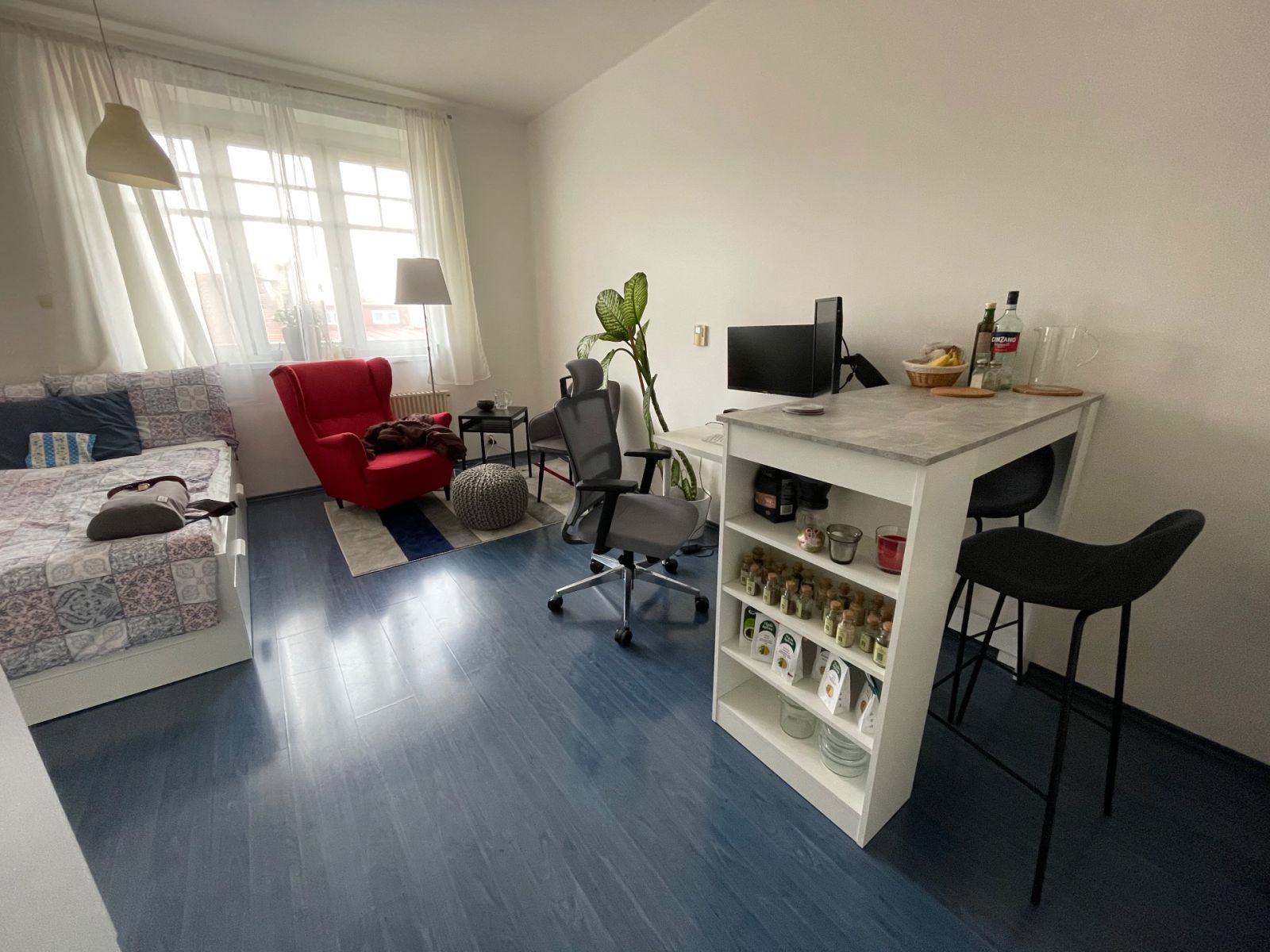 Pronájem bytu 1+kk 29 m² — photo 2