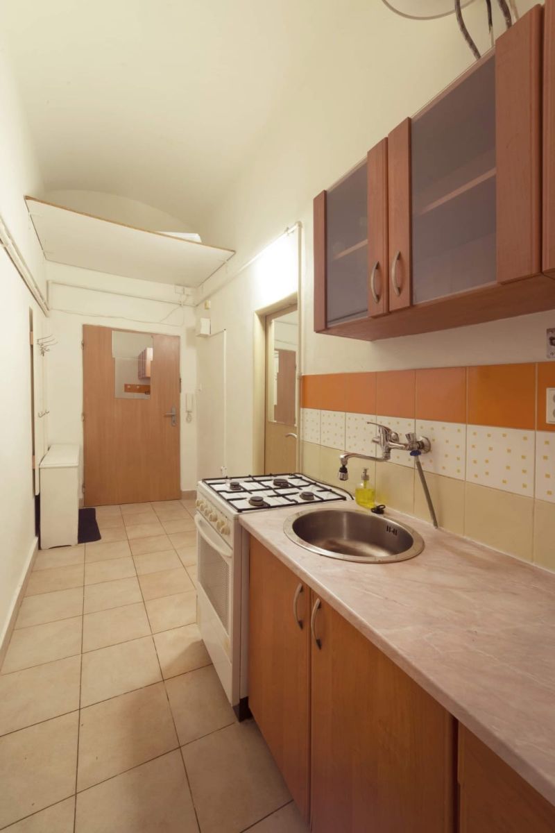 Pronájem bytu 1+kk 27 m² — photo 2