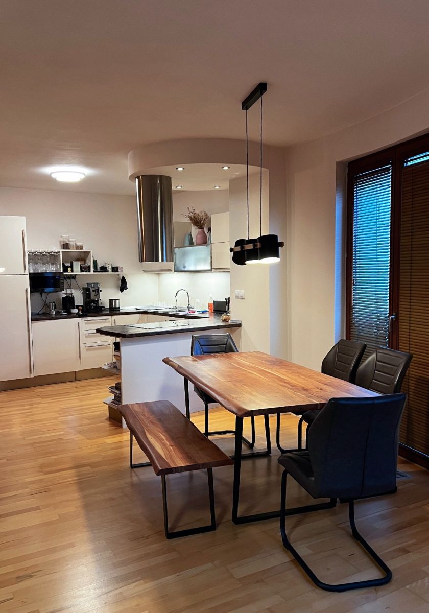 Pronájem bytu 3+kk 91 m² — photo 3