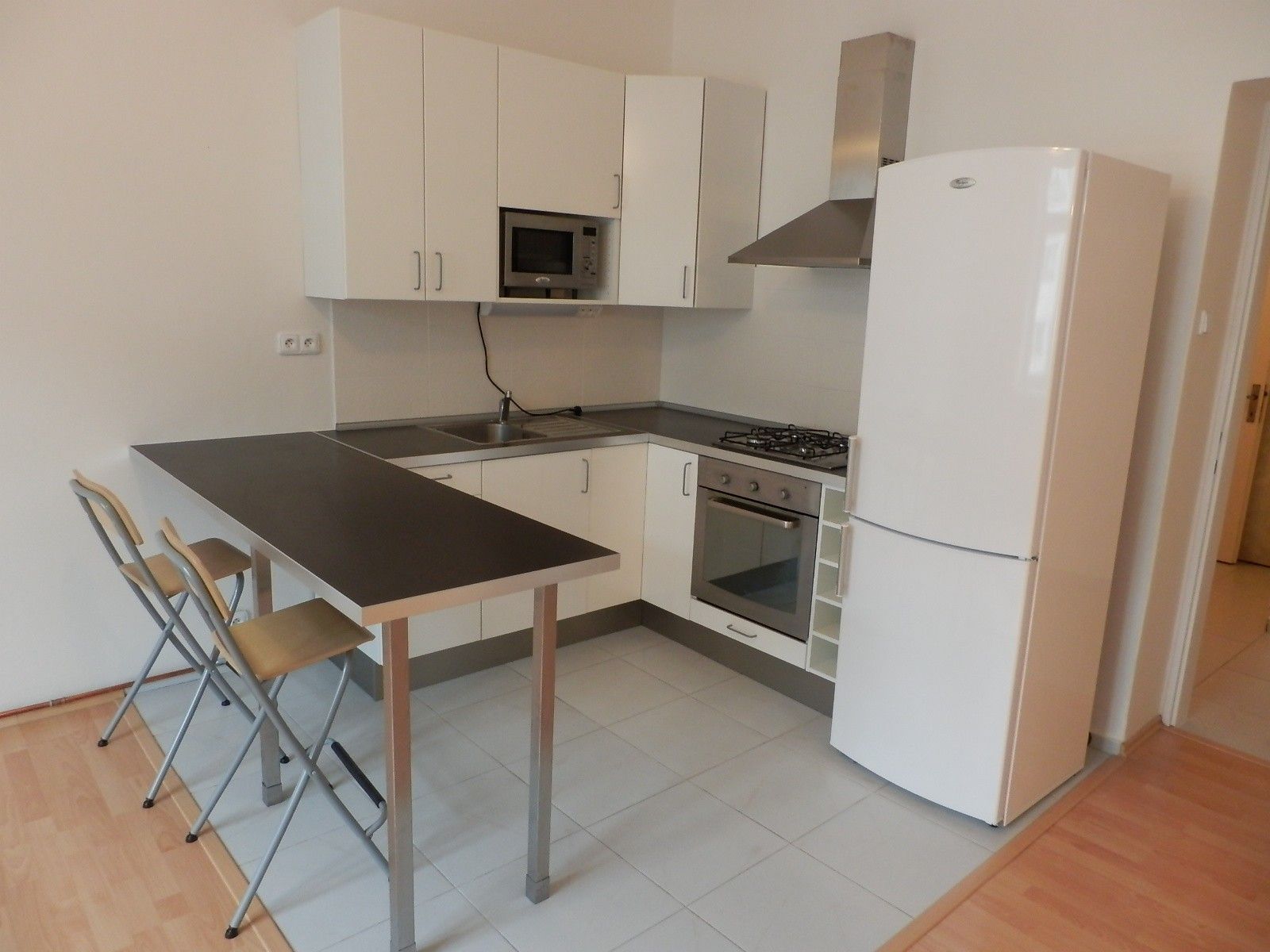 Pronájem bytu 2+kk 53 m² — photo 3