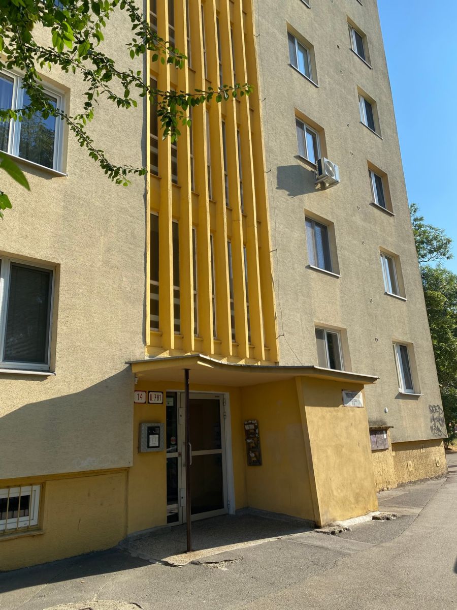 Prenájom bytu 2-izbový 53 m² — photo 2