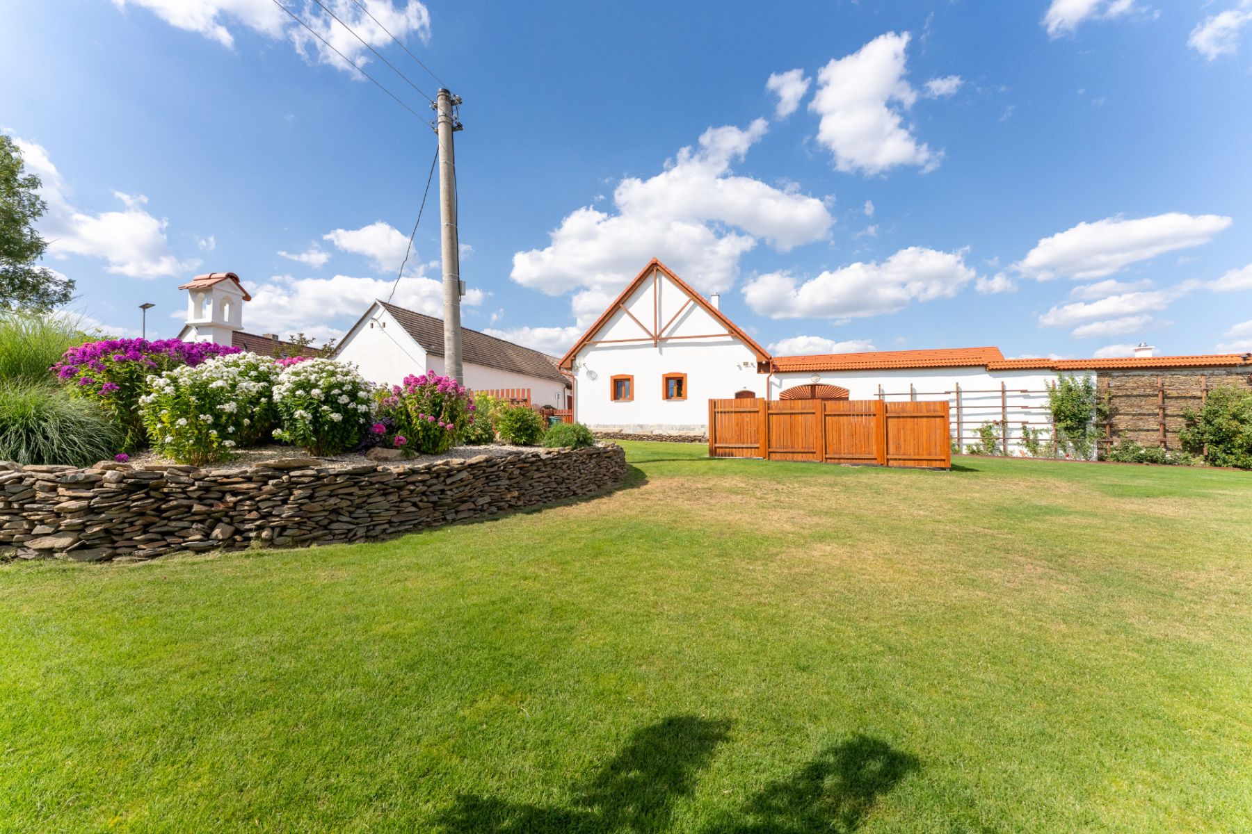 Prodej domu 926 m², pozemek 3.061 m² — photo 2
