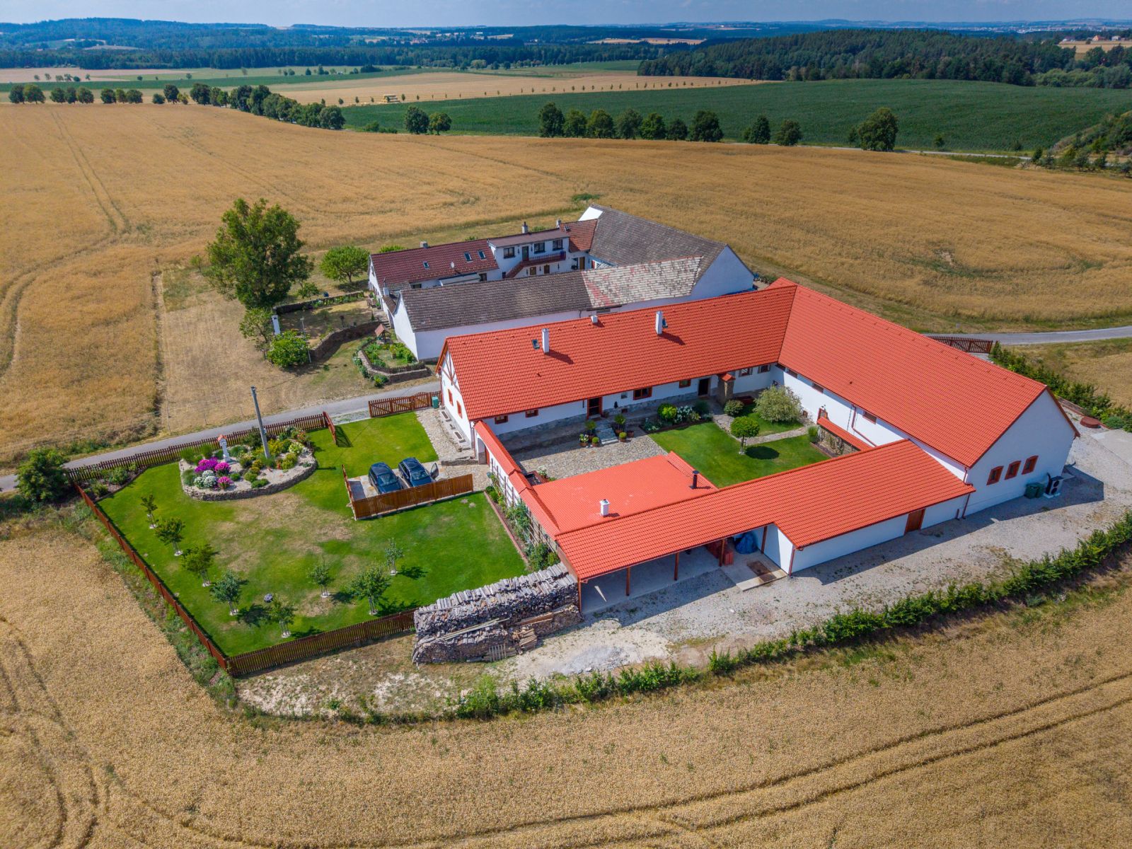 Prodej domu 926 m², pozemek 3.061 m²