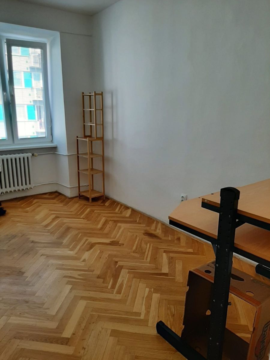 Pronájem bytu 3+1 72 m² — photo 2