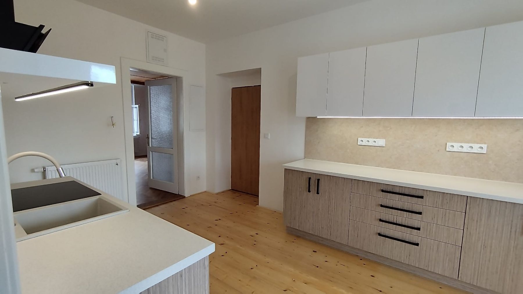 Pronájem bytu 3+kk 91 m² — photo 2