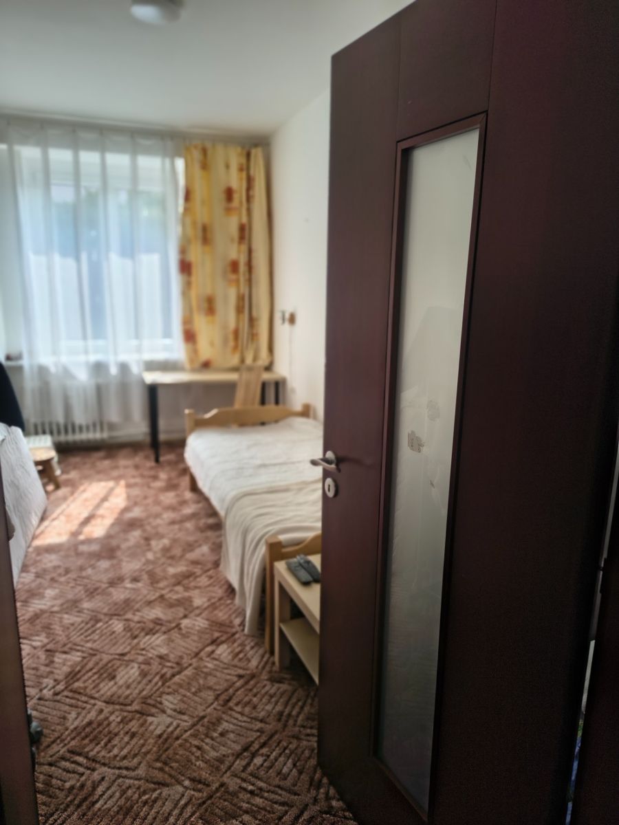 Pronájem bytu 4+kk 80 m² — photo 2