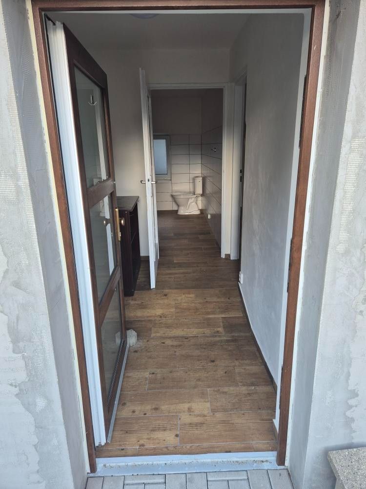 Pronájem bytu 2+kk 47 m² — photo 2