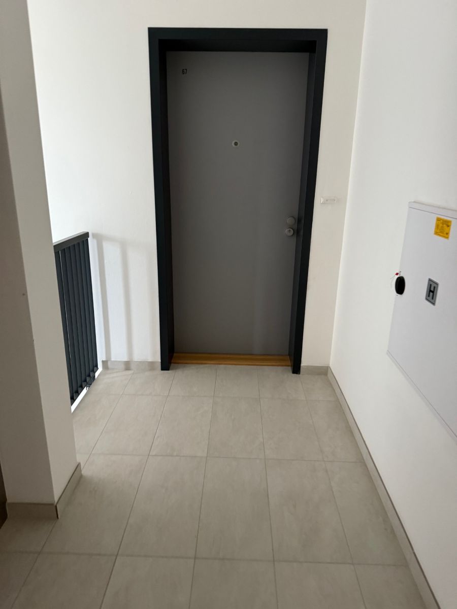 Pronájem bytu 5+kk 153 m² — photo 4