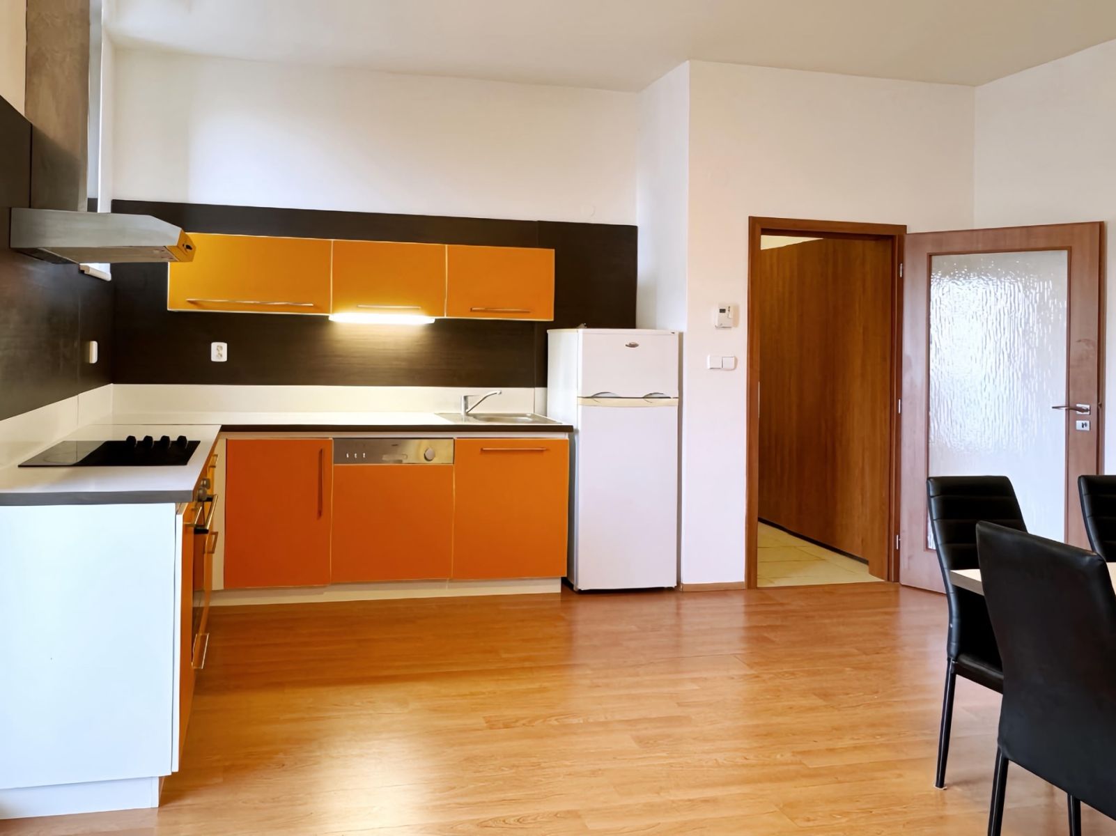 Pronájem bytu 1+kk 55 m² — photo 2