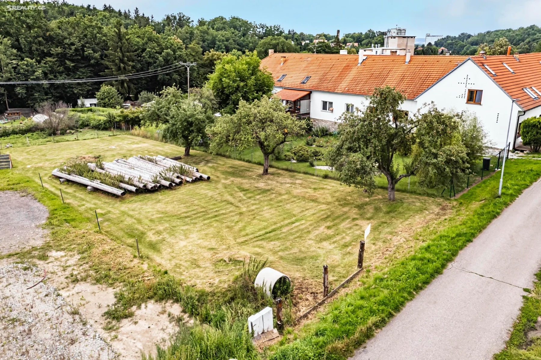 Prodej pozemku 1.949 m²