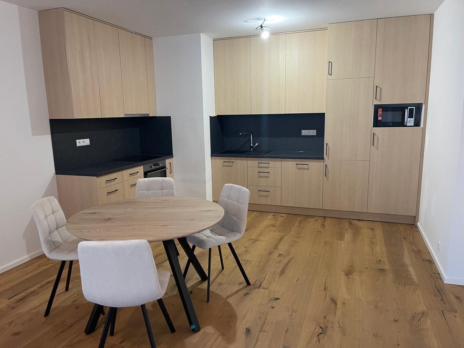Pronájem bytu 2+kk 66 m² — photo 4