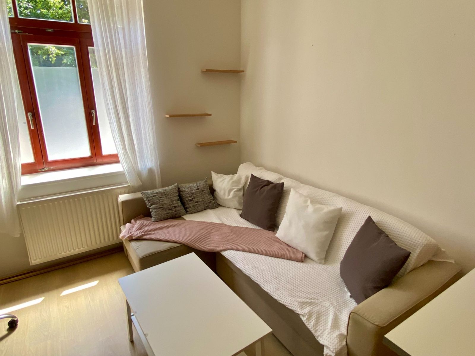 Pronájem bytu 2+kk 40 m² — photo 3