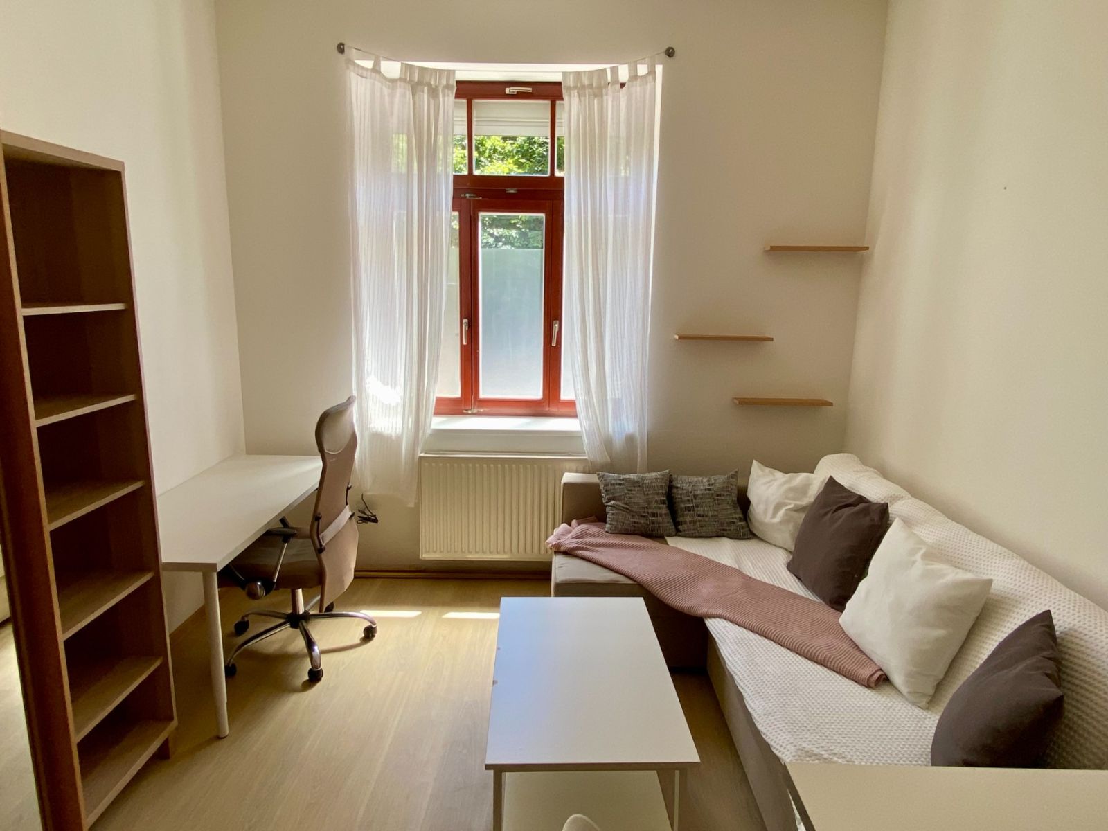 Pronájem bytu 2+kk 40 m² — photo 2