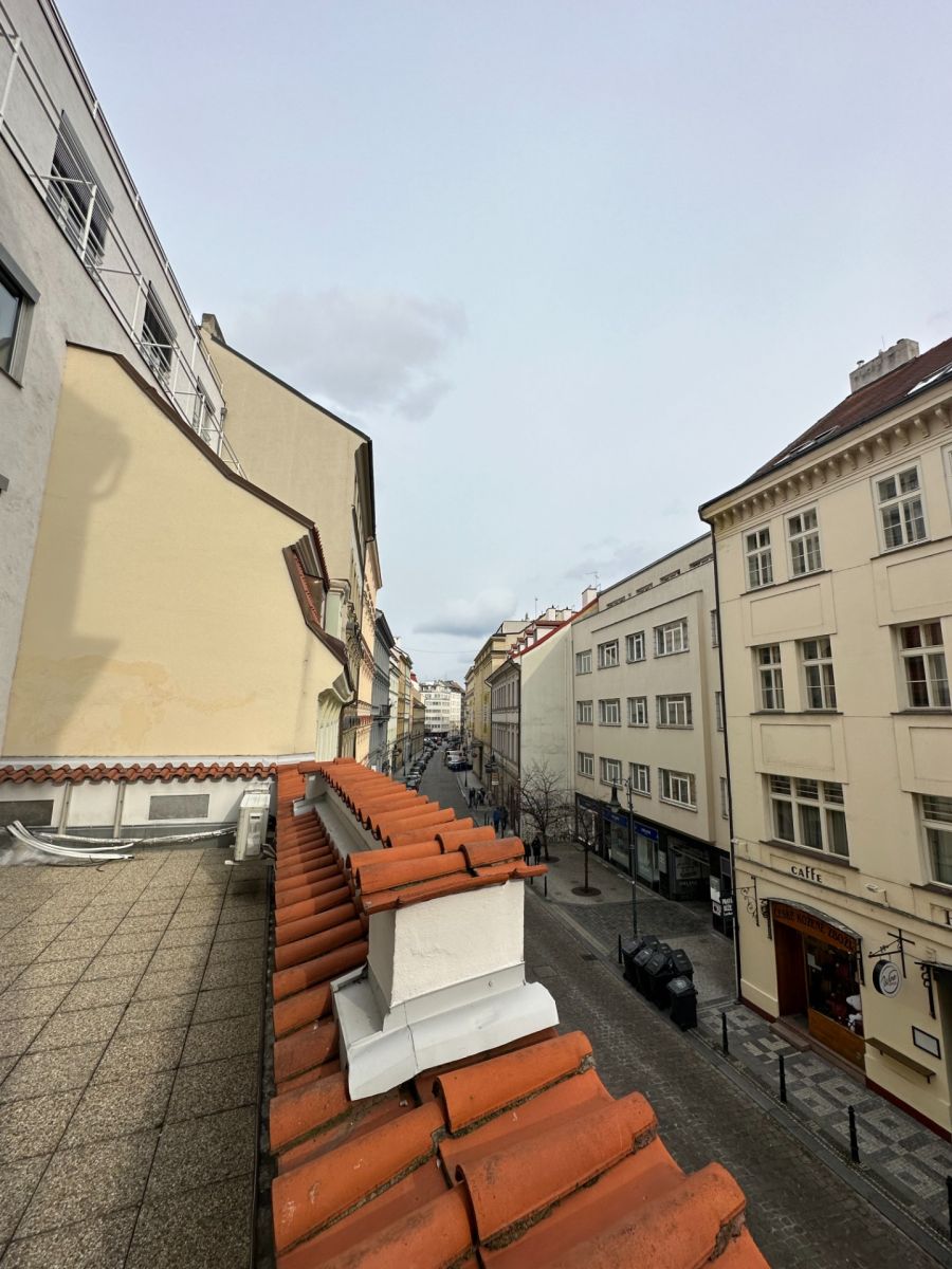 Pronájem kanceláře 27 m² — photo 2