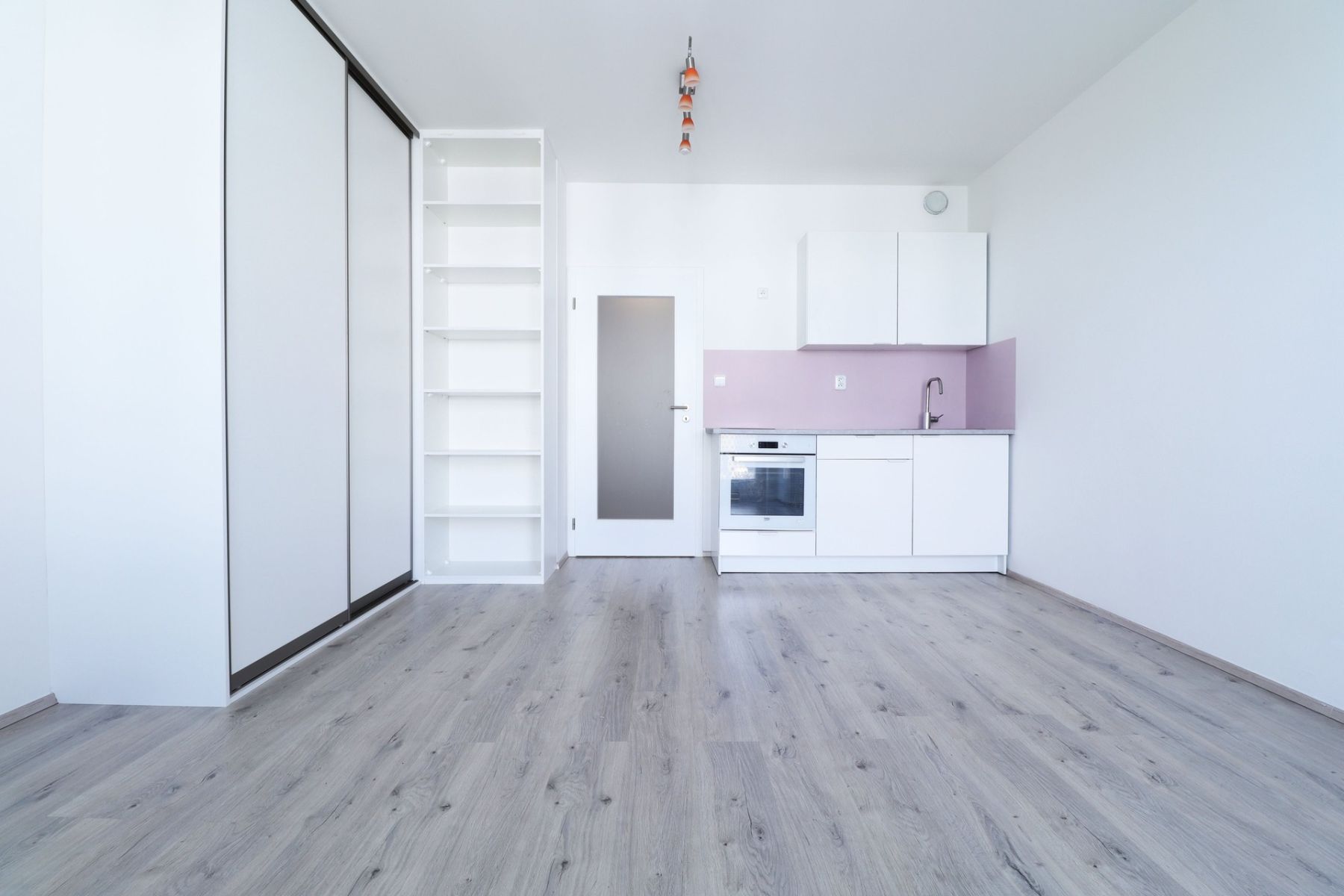Pronájem bytu 1+kk 28 m²
