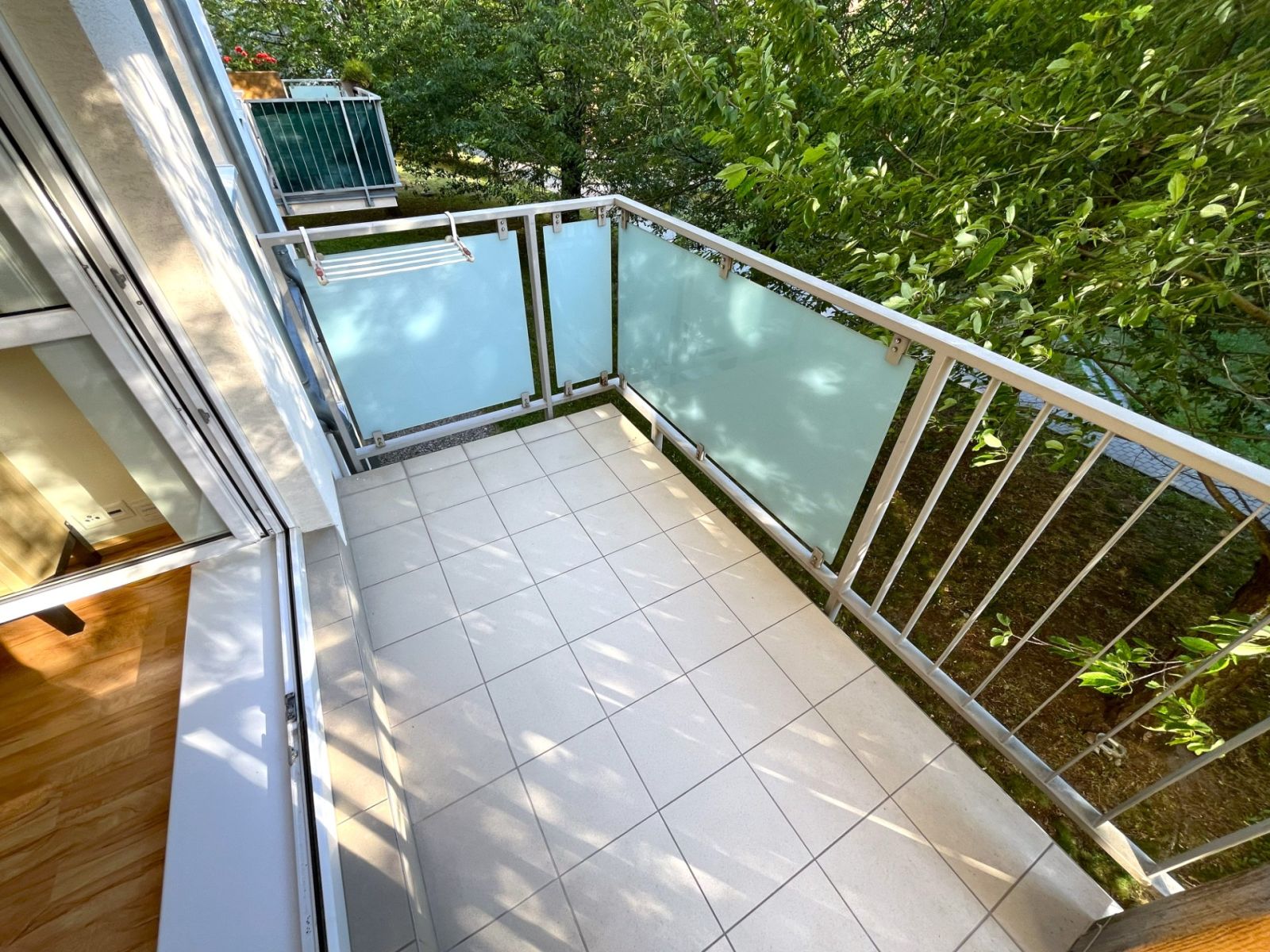Pronájem bytu 2+kk 56 m² — photo 2