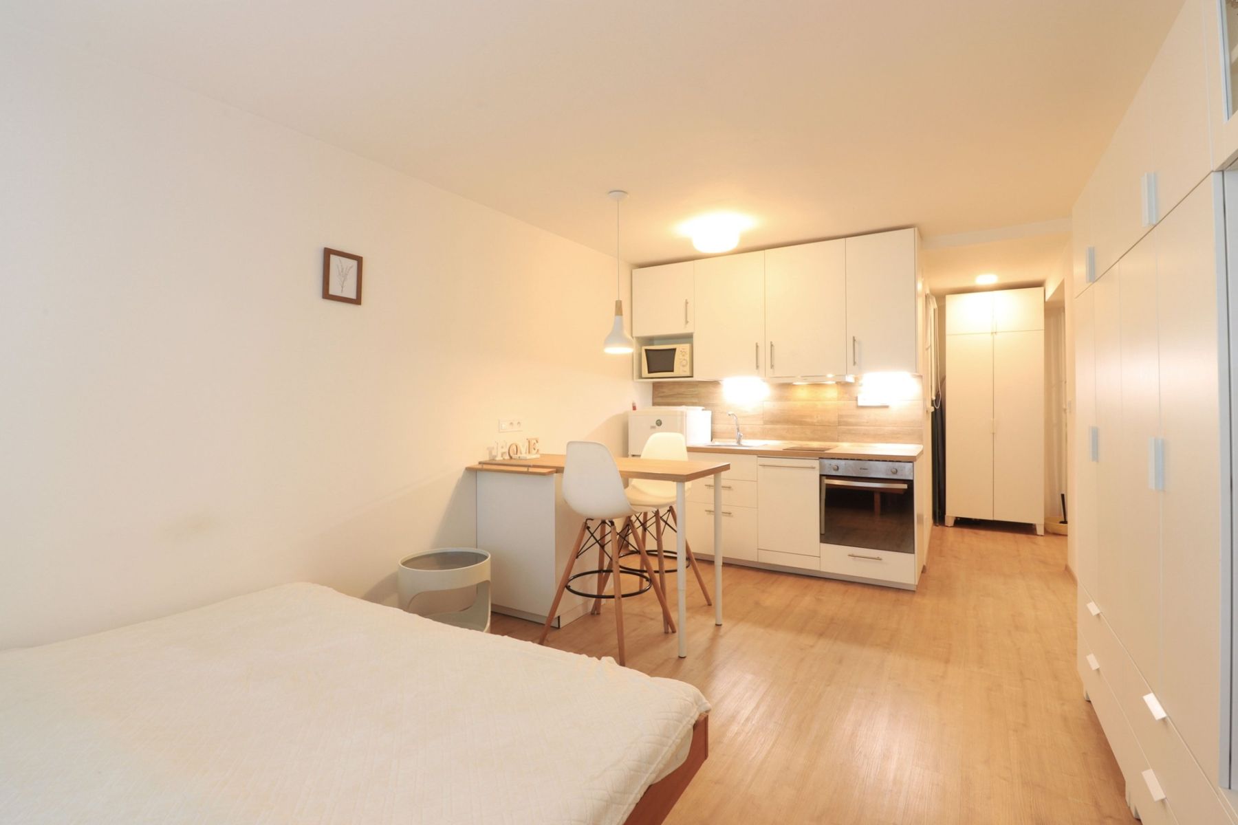 Pronájem bytu 1+kk 27 m² — photo 3