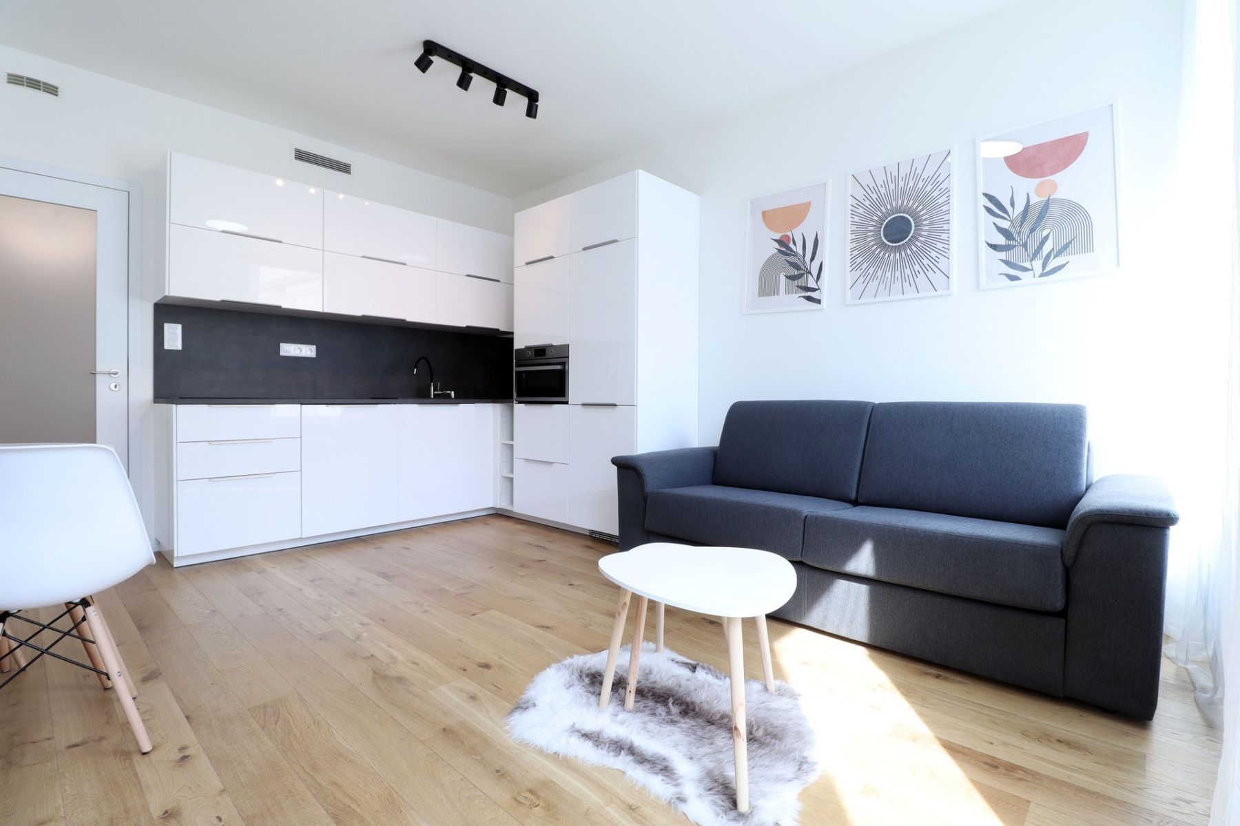Pronájem bytu 1+kk 29 m², Praha – náhled fotky 2