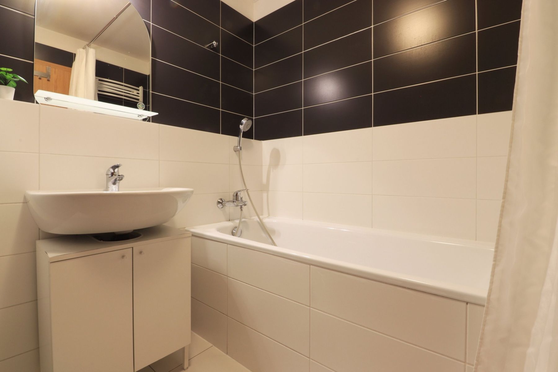 Pronájem bytu 2+kk 56 m², Praha – náhled fotky 9