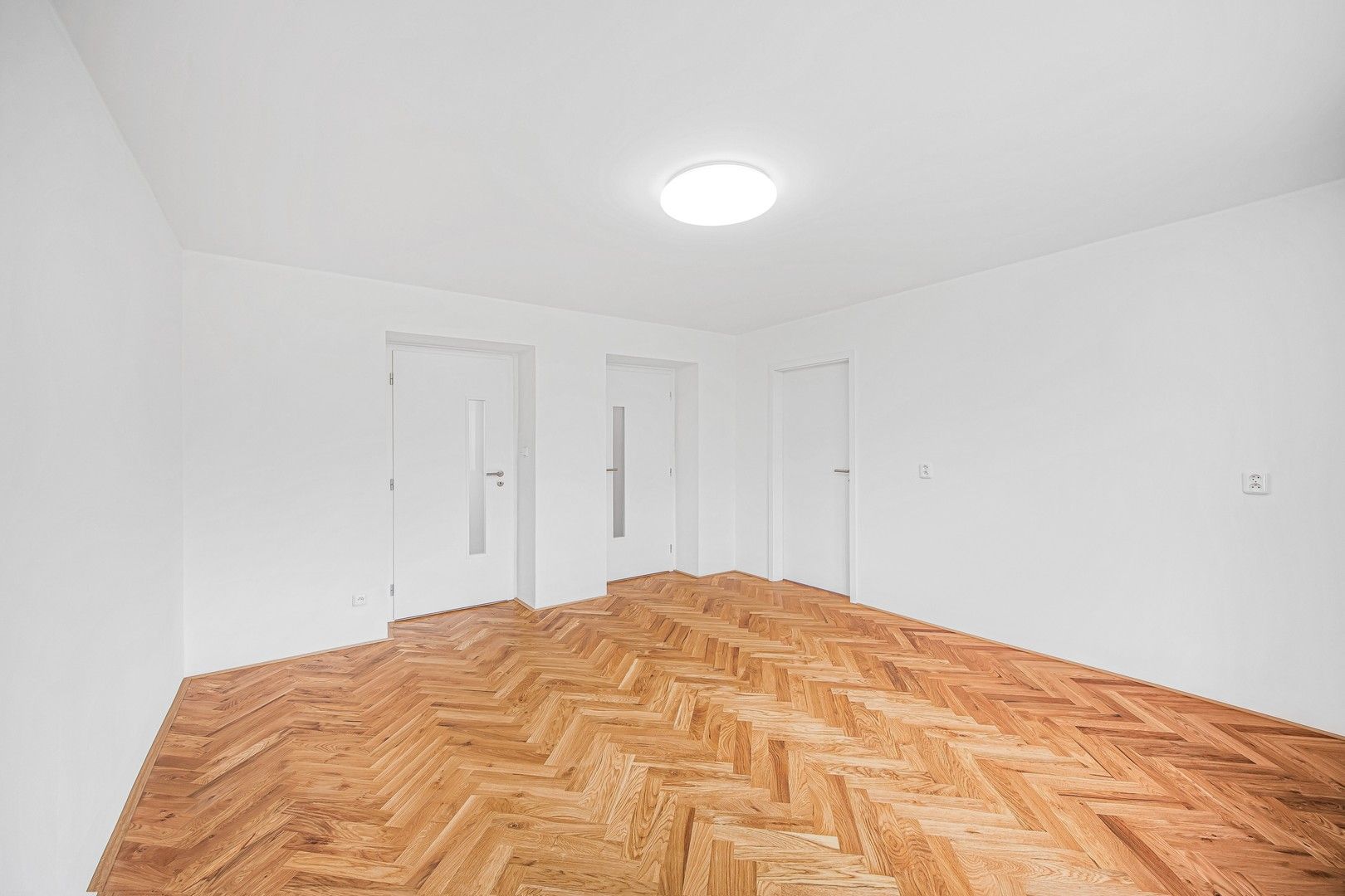 Pronájem bytu 2+1 55 m² — photo 3
