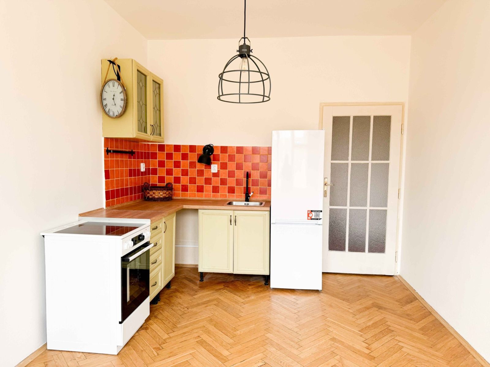Pronájem bytu 2+kk 36 m² — photo 3