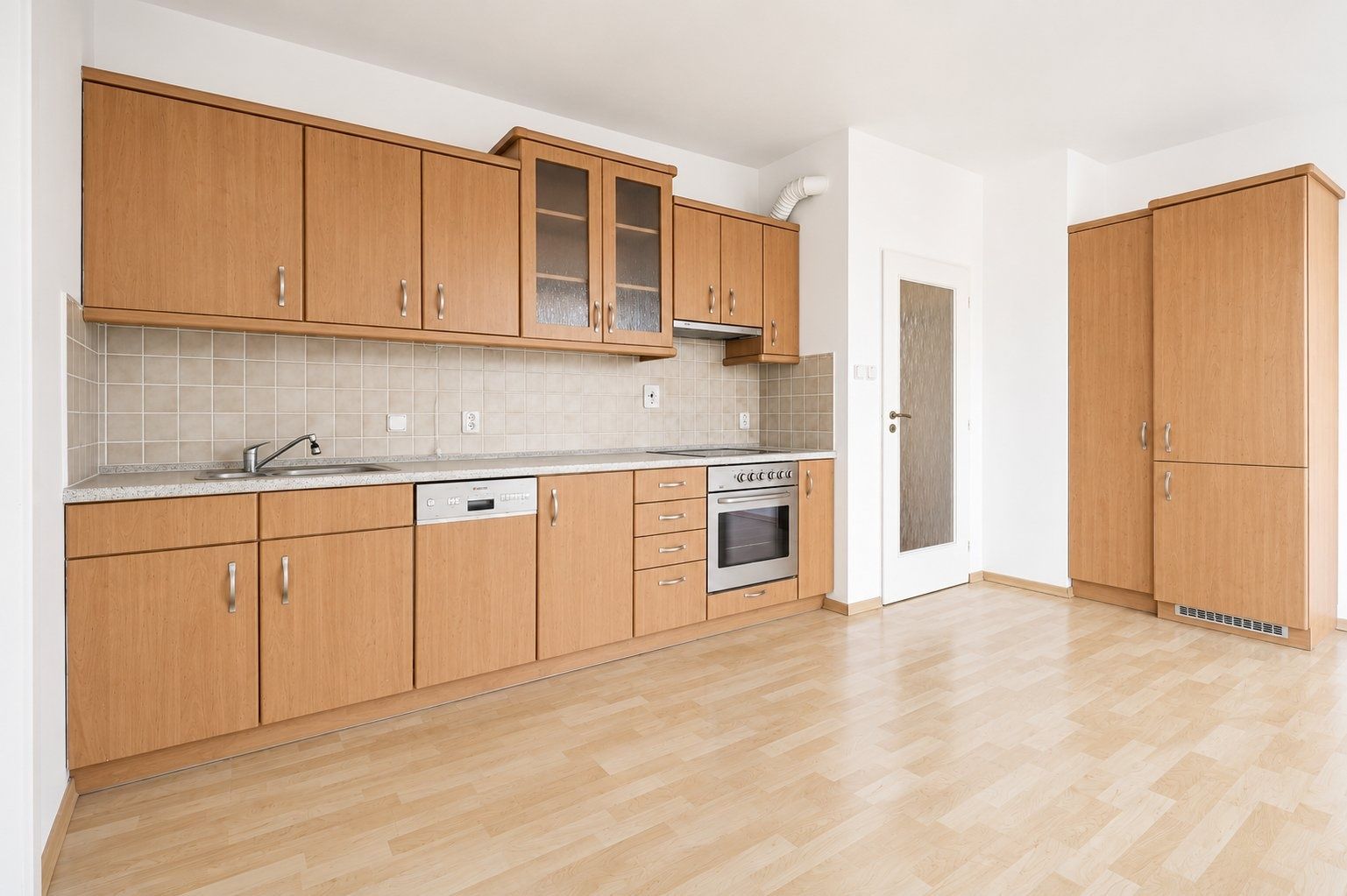 Pronájem bytu 2+kk 56 m² — photo 2