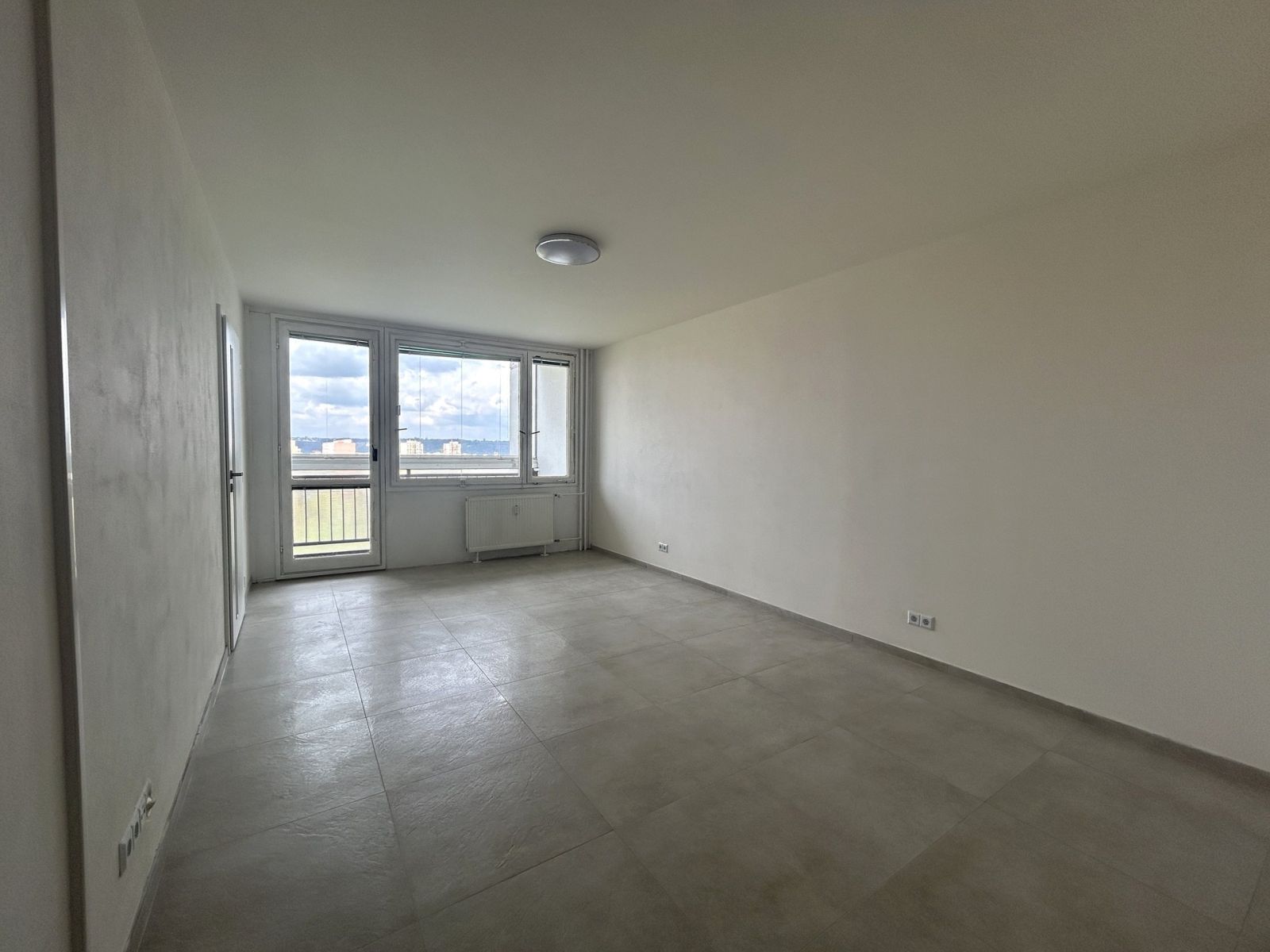 Pronájem bytu 2+kk 49 m² — photo 3